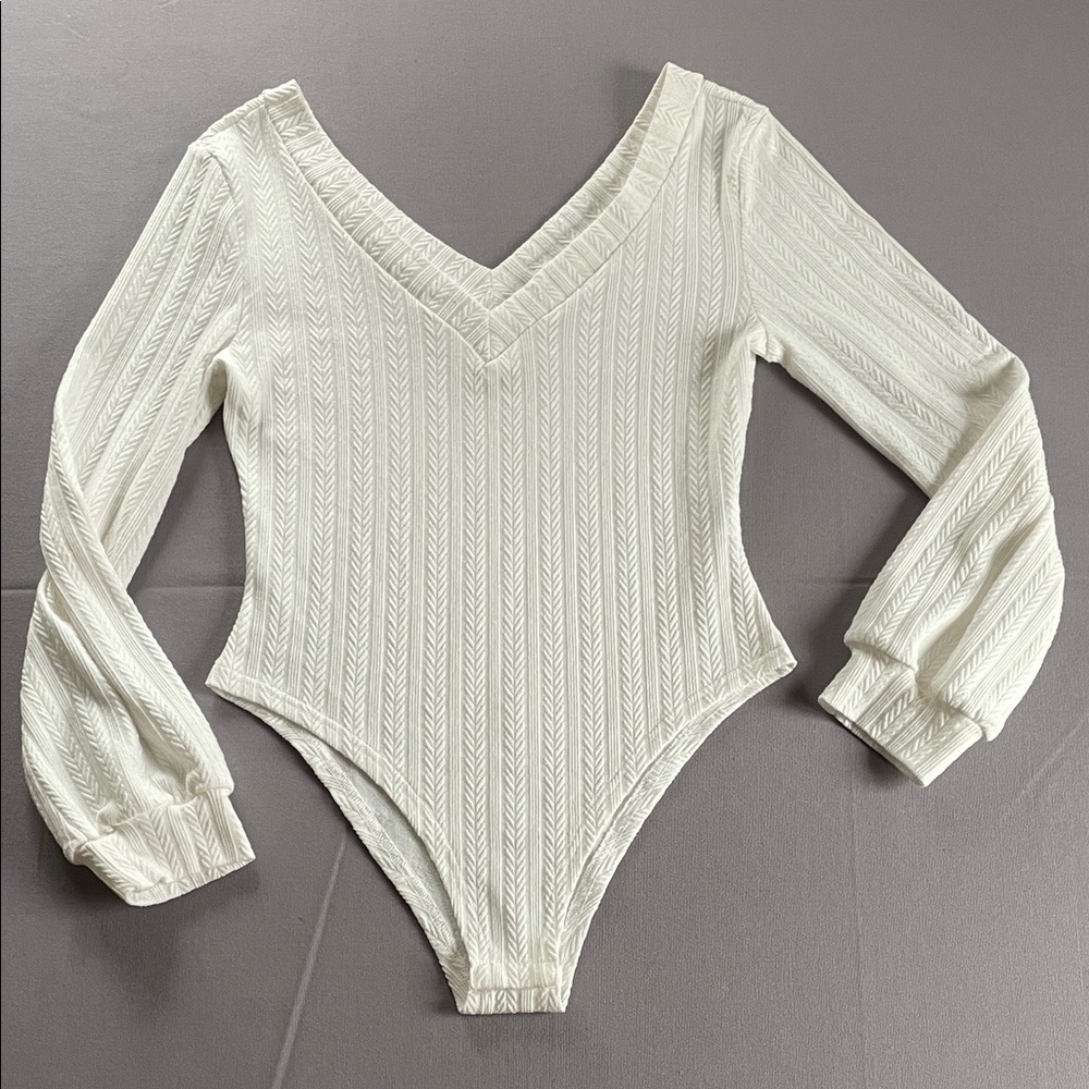 SHEIN Textured V-Neck Bodysuit